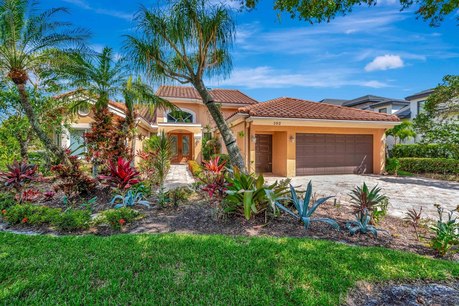102 Victory Drive, Jupiter, FL 33477 photo 2