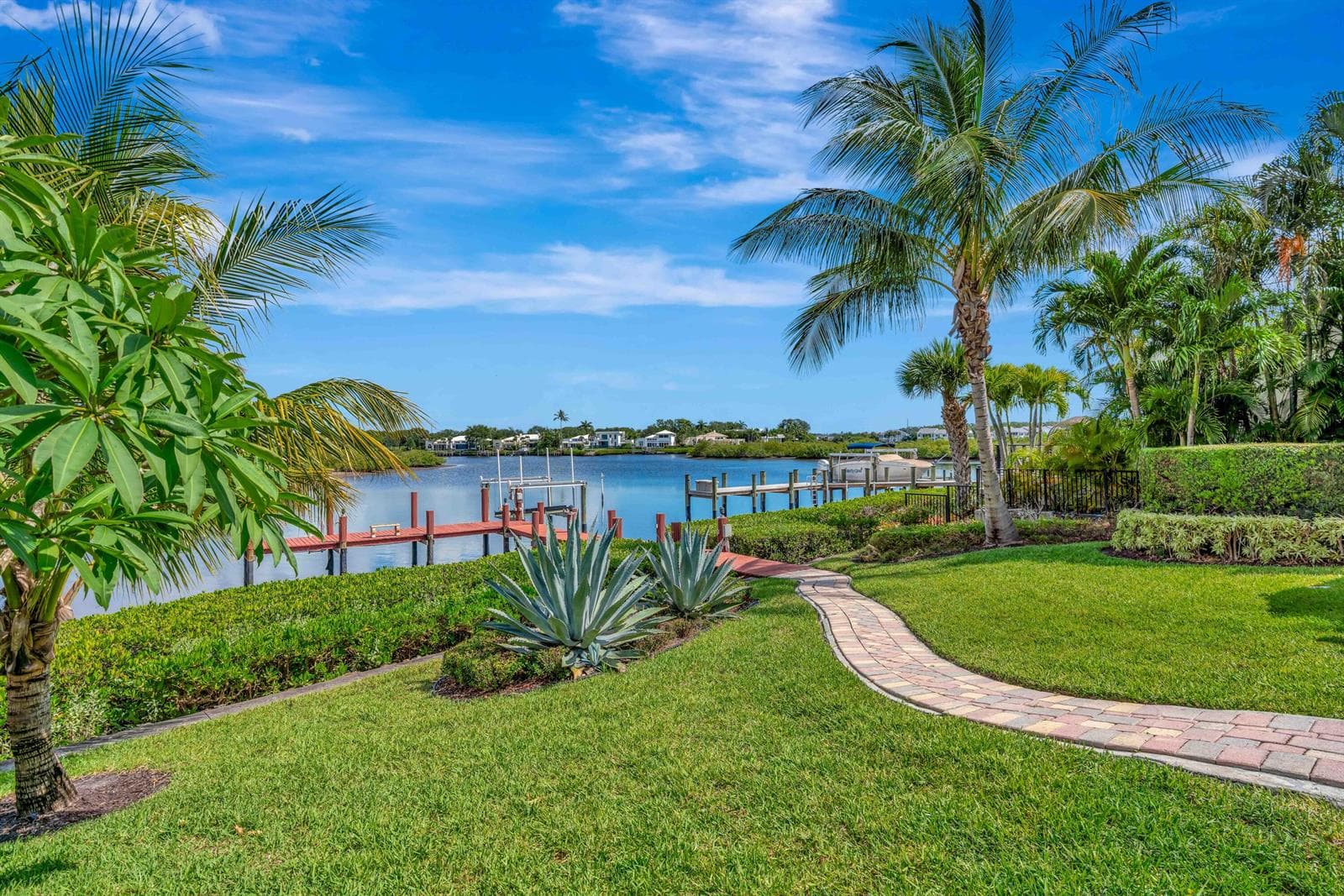 102 Victory Drive, Jupiter, FL 33477 photo 3