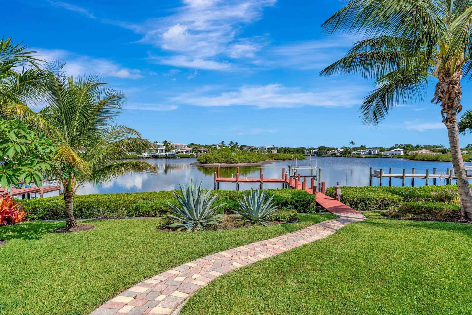 102 Victory Drive, Jupiter, FL 33477 photo 4