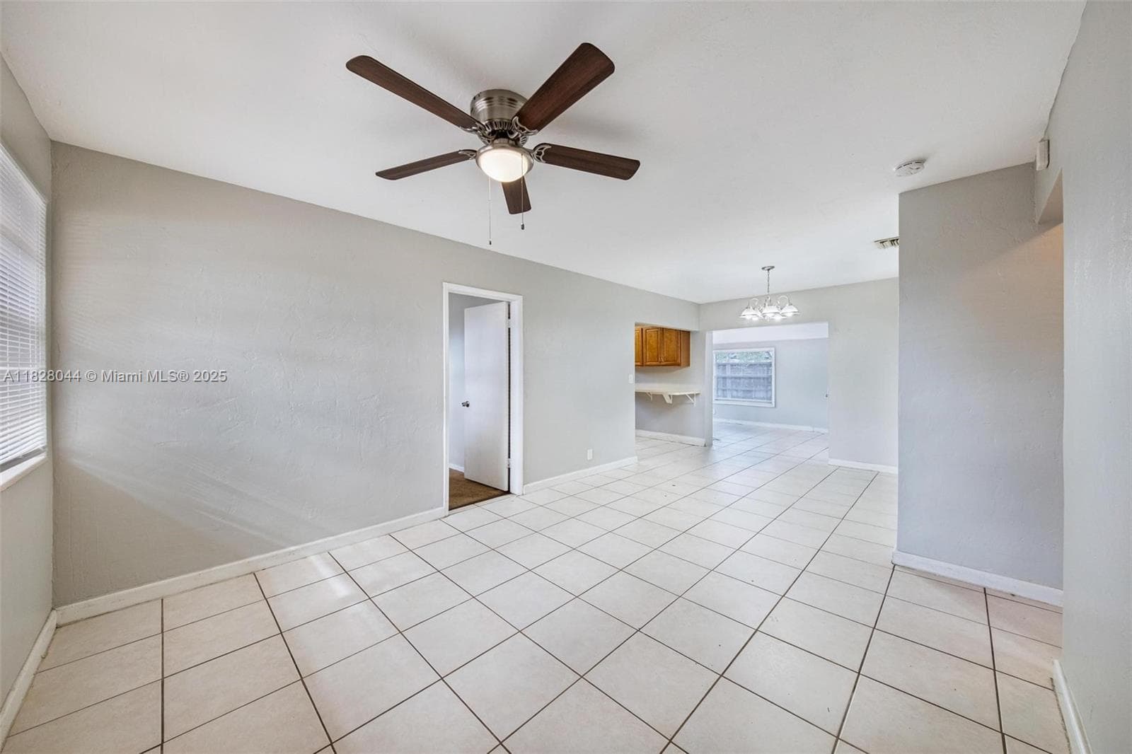 4130 NW 12th Ave, Oakland Park, FL 33309 photo 4