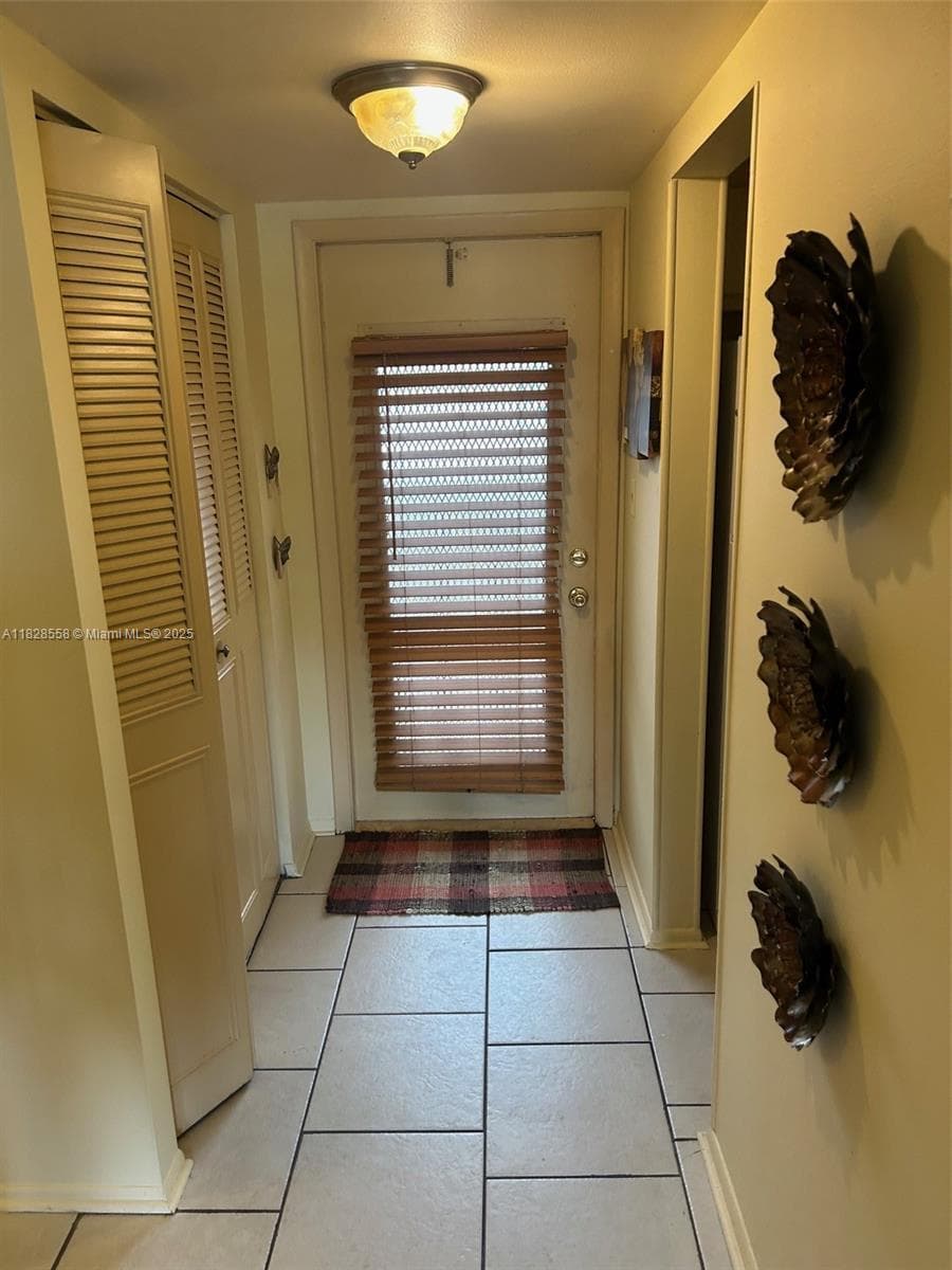 2800 W Sunrise Lakes Dr # 104, Sunrise, FL 33322 photo 5
