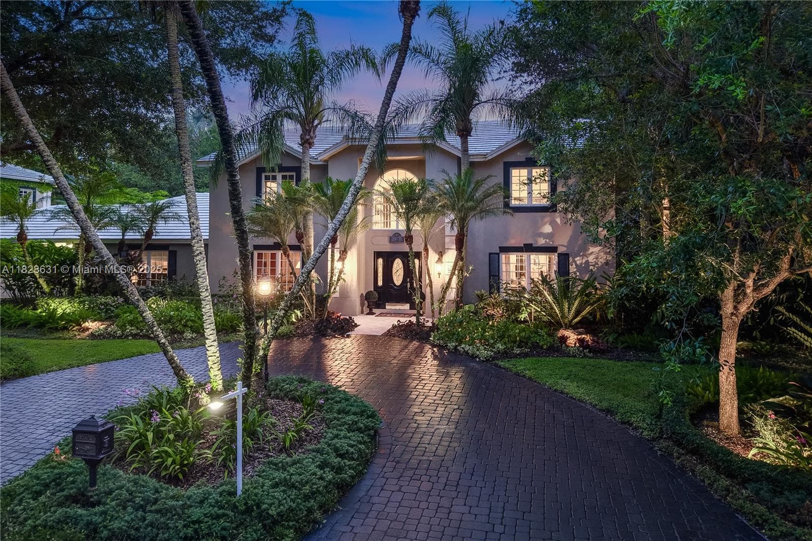 7360 SW 164th St, Palmetto Bay, FL 33157 photo 2