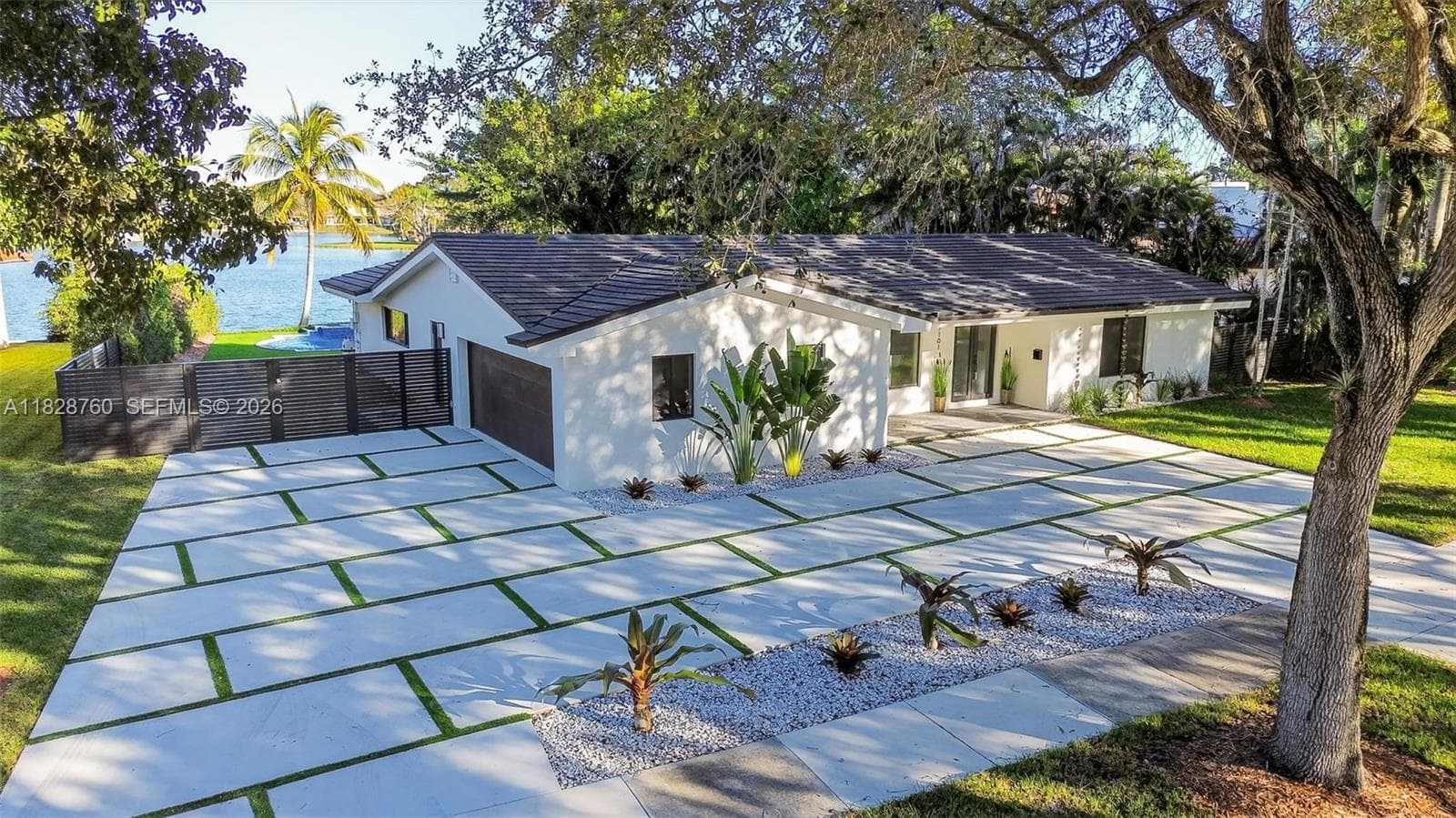 7101 E Troon Cir, Miami Lakes, FL 33014 photo 3