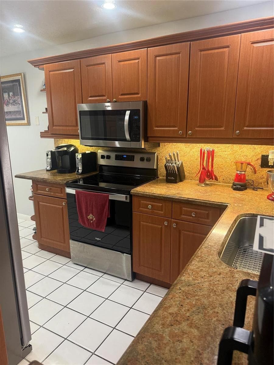 7081 Woodmont Way, Tamarac, FL 33321 photo 5