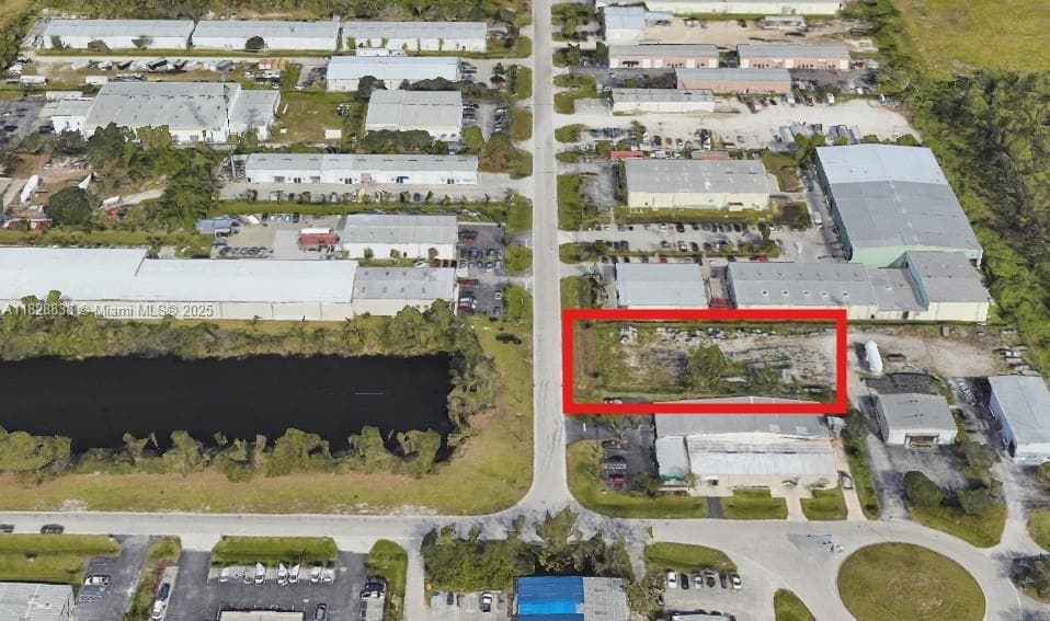 2513 NE 9th Ave, Cape Coral, FL 33909 photo 4