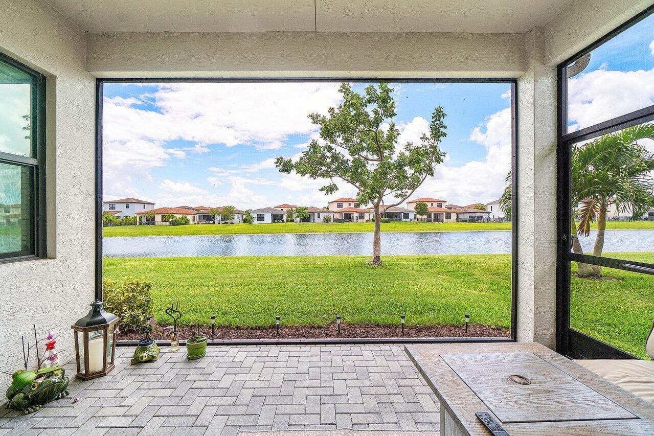 16070 Key Biscayne Lane, Westlake, FL 33470 photo 2
