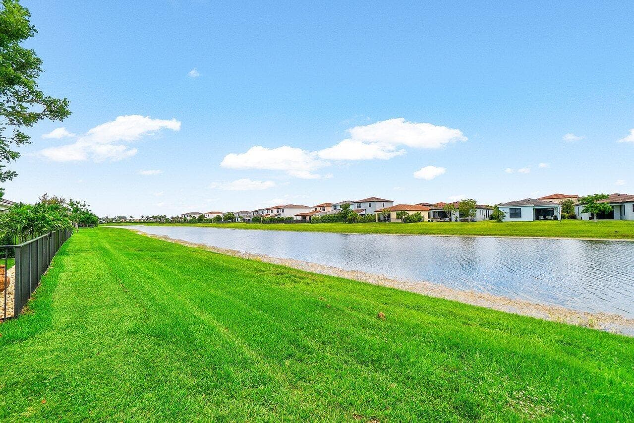 16070 Key Biscayne Lane, Westlake, FL 33470 photo 4