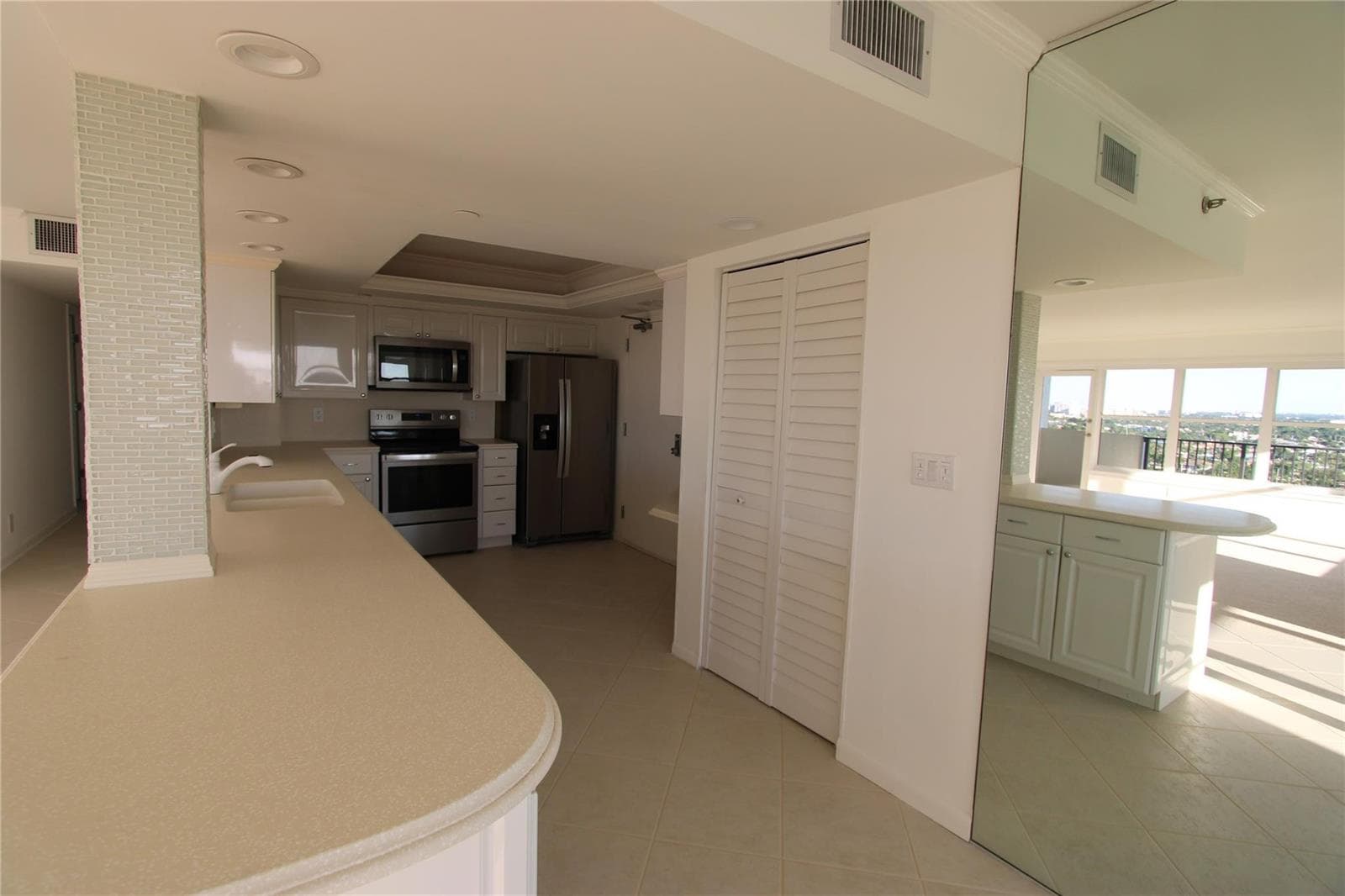 3200 Port Royale Drive # 2007, Fort Lauderdale, FL 33308 photo 4