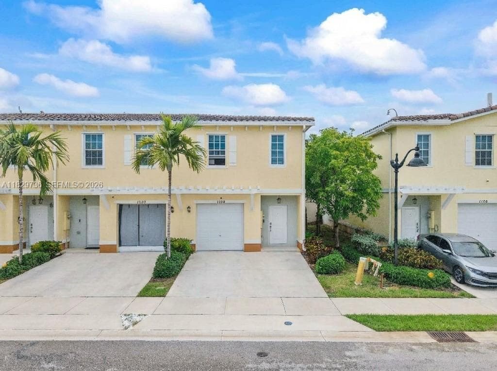 1128 NW 40th Ter, Lauderhill, FL 33313 photo 3