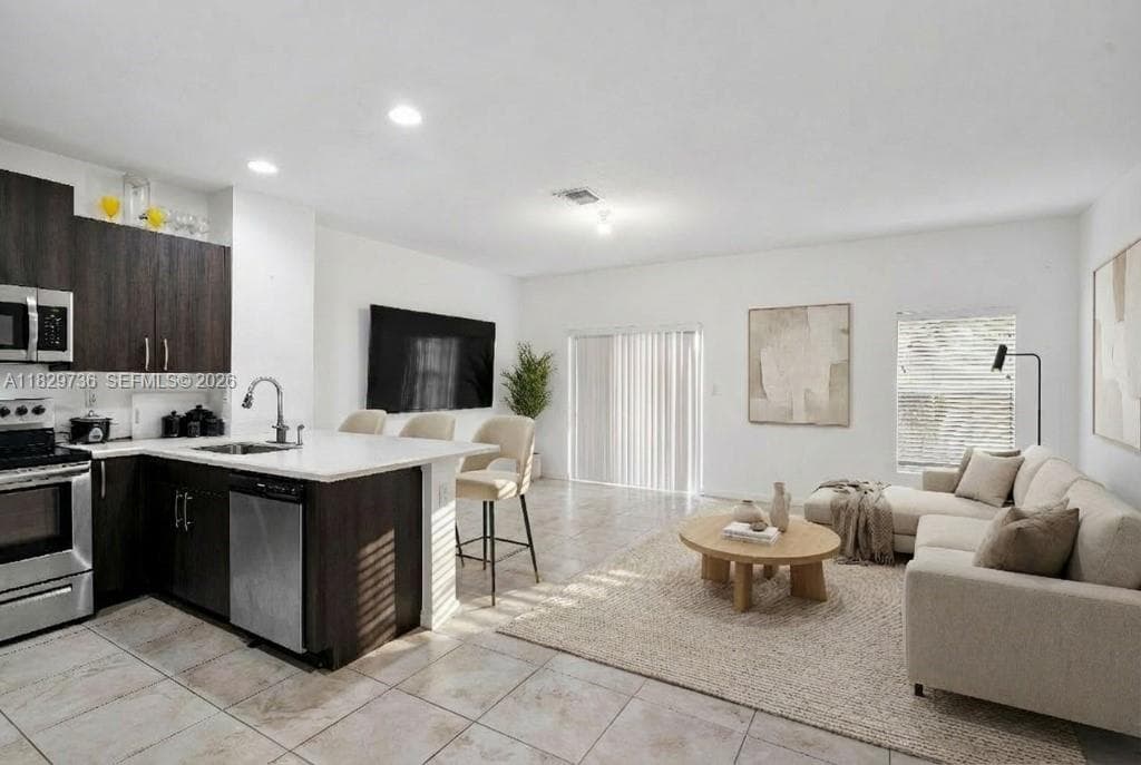 1128 NW 40th Ter, Lauderhill, FL 33313 photo 4