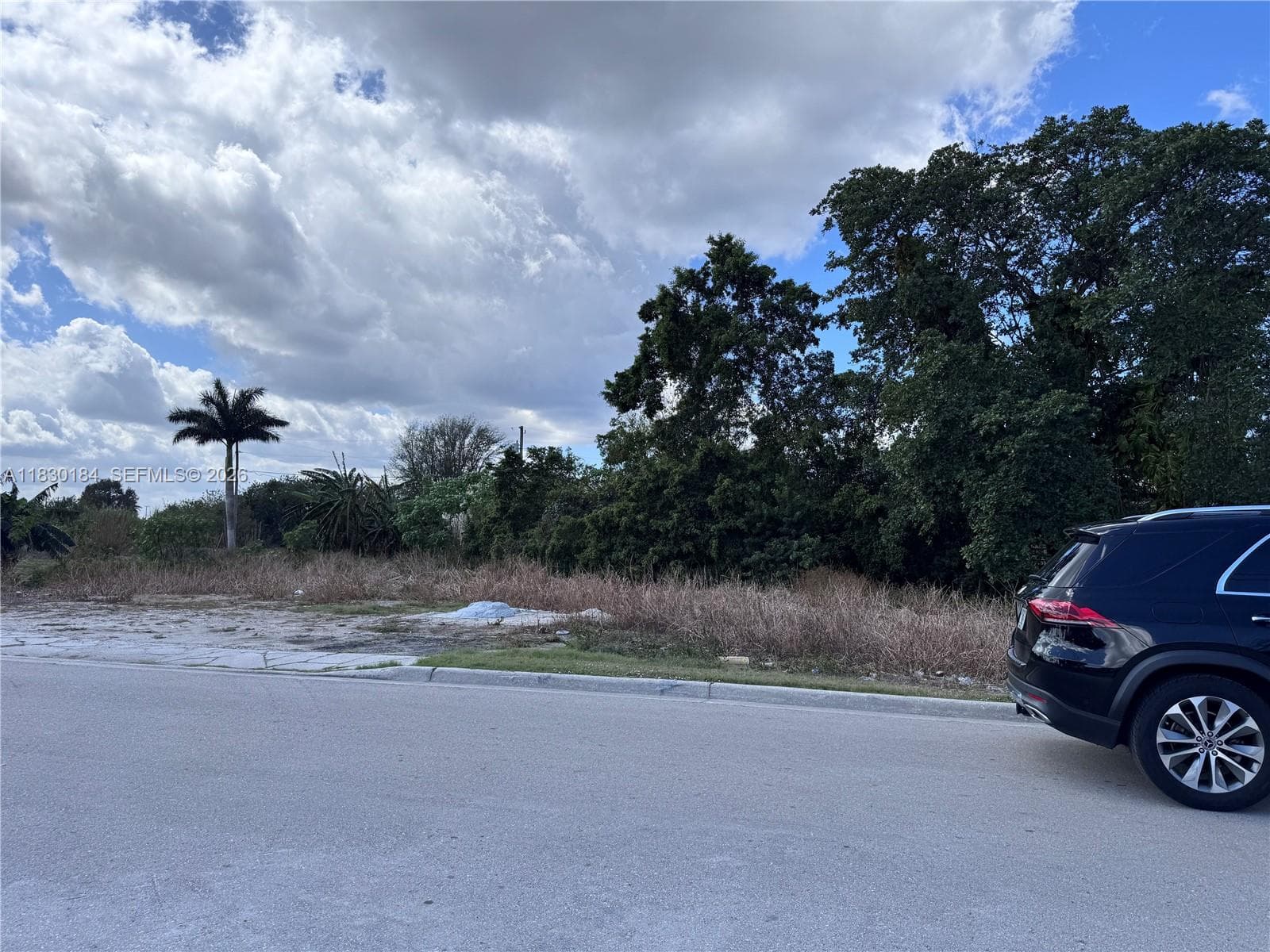 875 JOE LOUIS AVE, Pahokee, FL 33476 photo 3