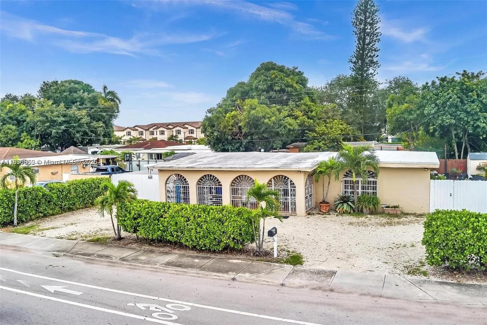 12840 NW 22nd Ave, Miami, FL 33167 photo 2