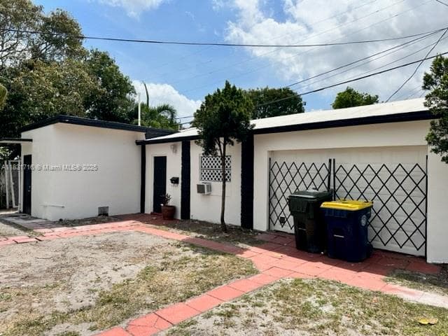 42 SE 10th Ter, Dania Beach, FL 33004 photo 3