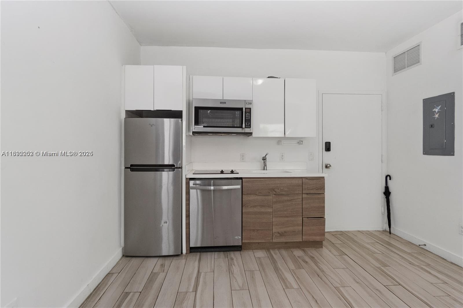 1560 Meridian Ave # 108, Miami Beach, FL 33139 photo 5