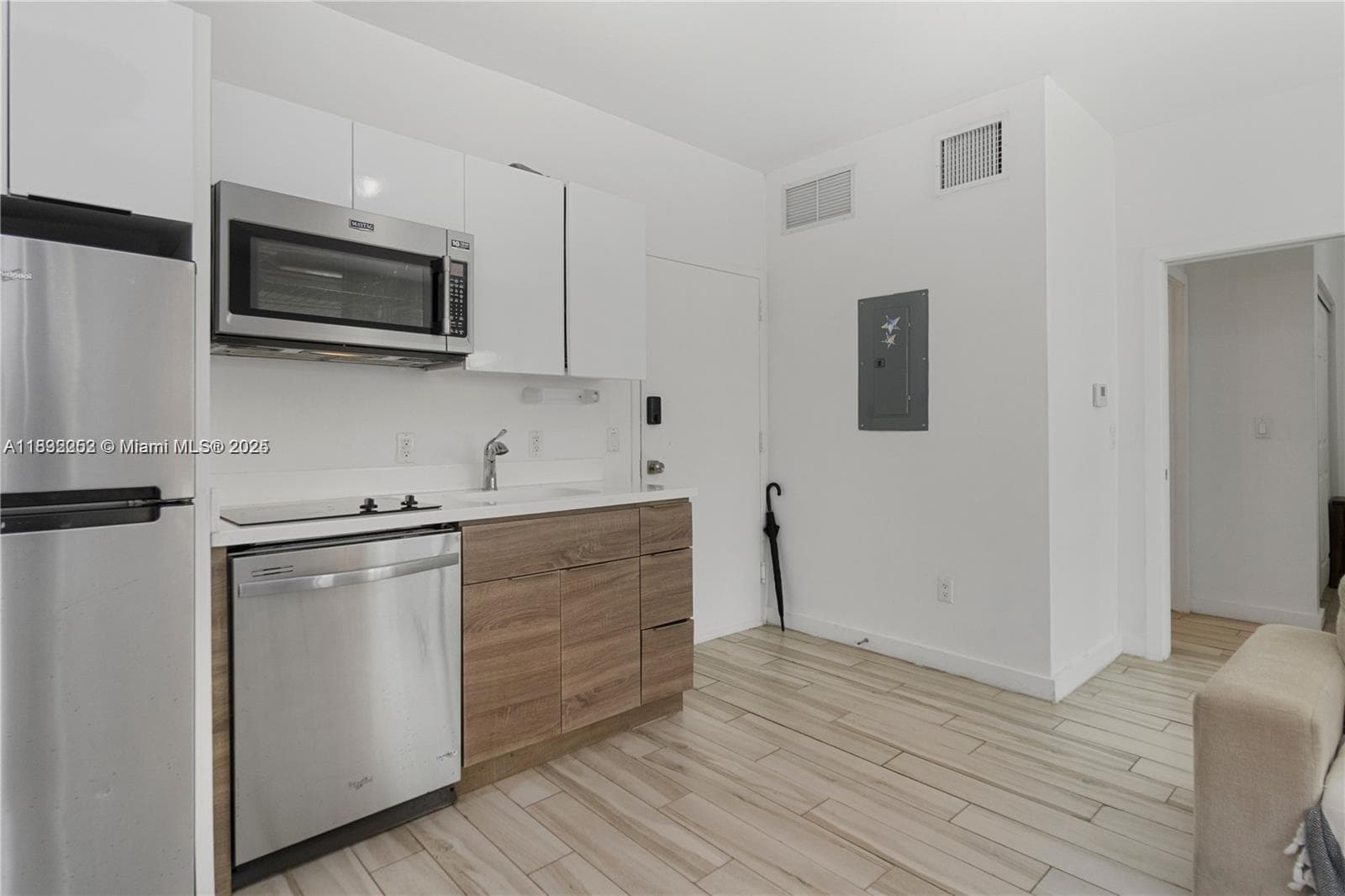 1560 Meridian Ave # 108, Miami Beach, FL 33139 photo 4