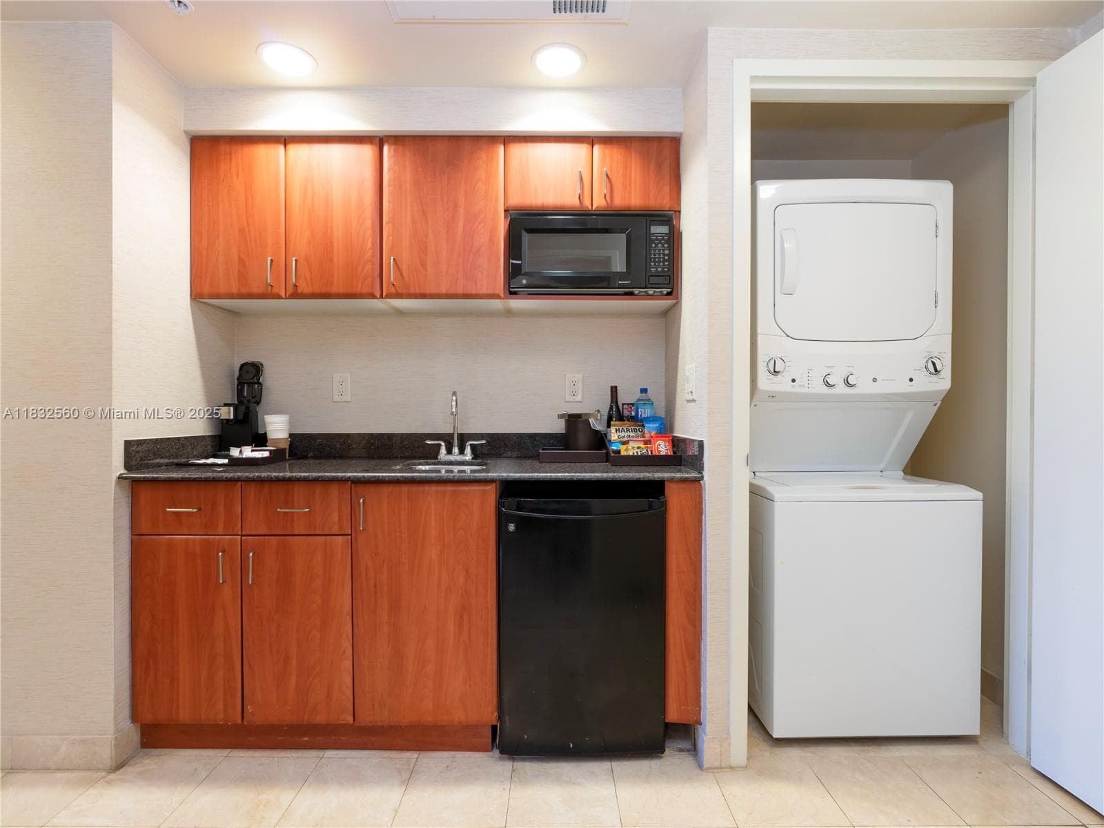 18001 Collins Ave # 1107, Sunny Isles Beach, FL 33160 photo 4