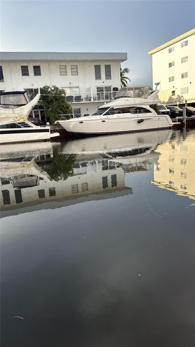 3716 NE 168th St # 303, North Miami Beach, FL 33160 photo 4