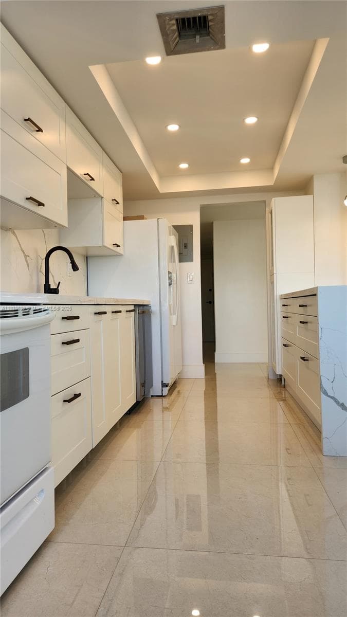 18051 Biscayne Blvd # 1705, Aventura, FL 33160 photo 3