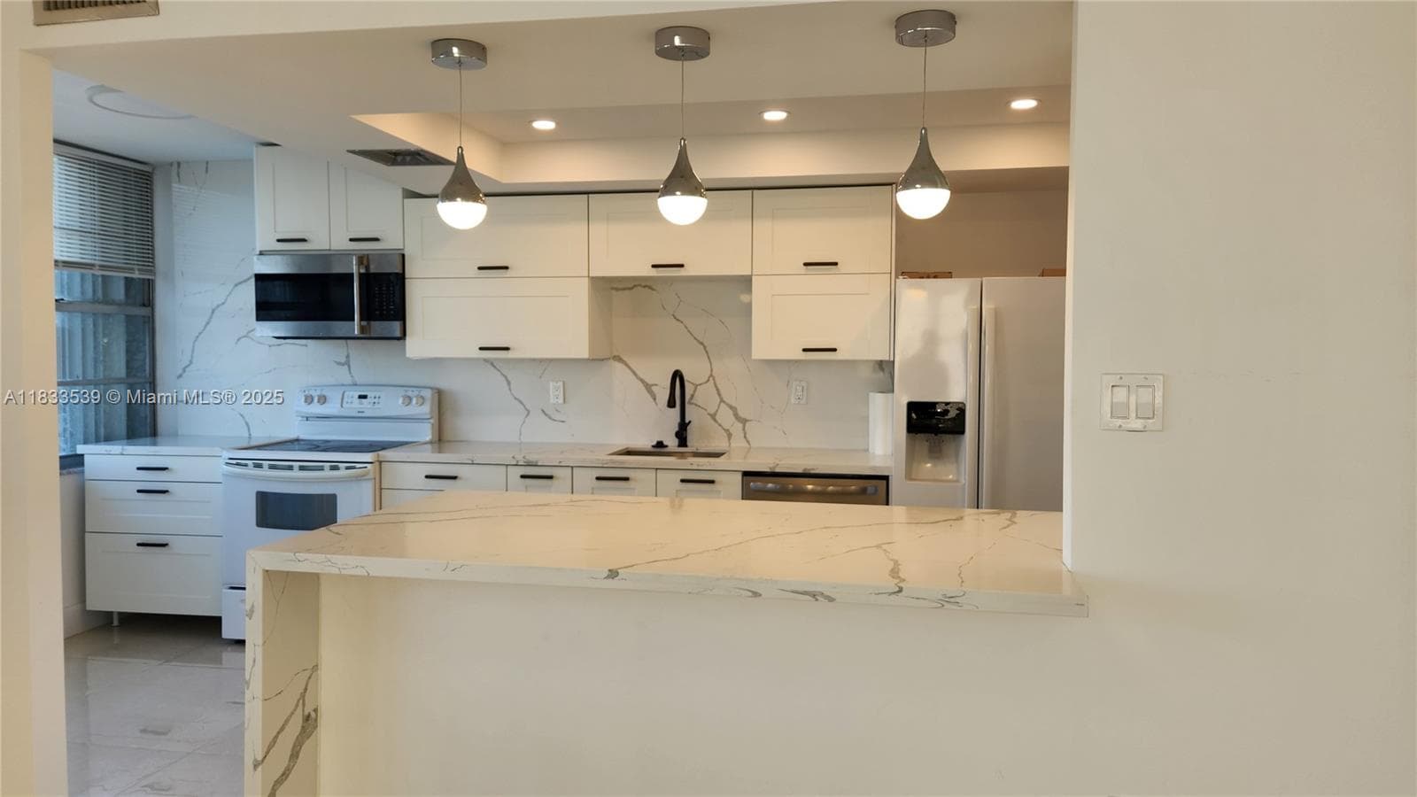 18051 Biscayne Blvd # 1705, Aventura, FL 33160 photo 4