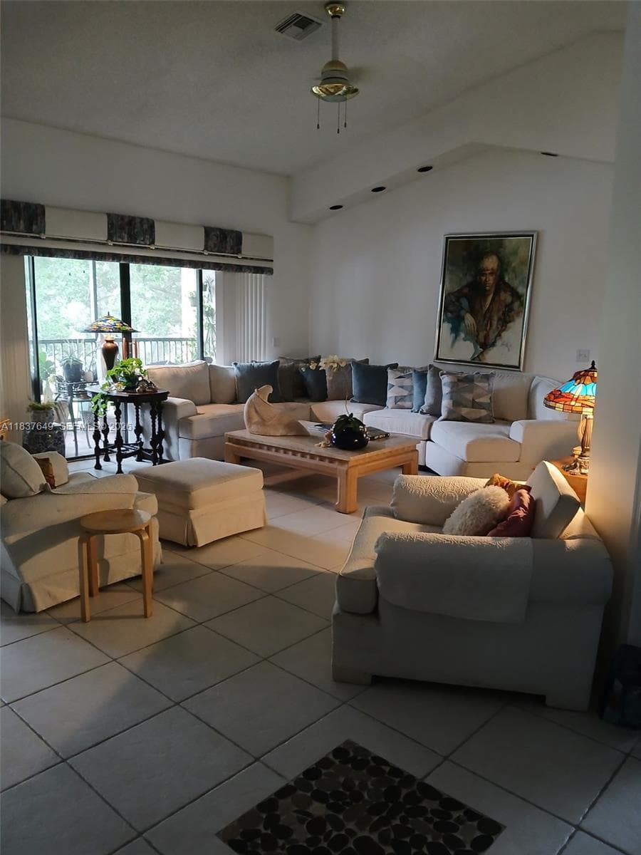 1022 NW 105th Ave # D-119, Plantation, FL 33322 photo 5