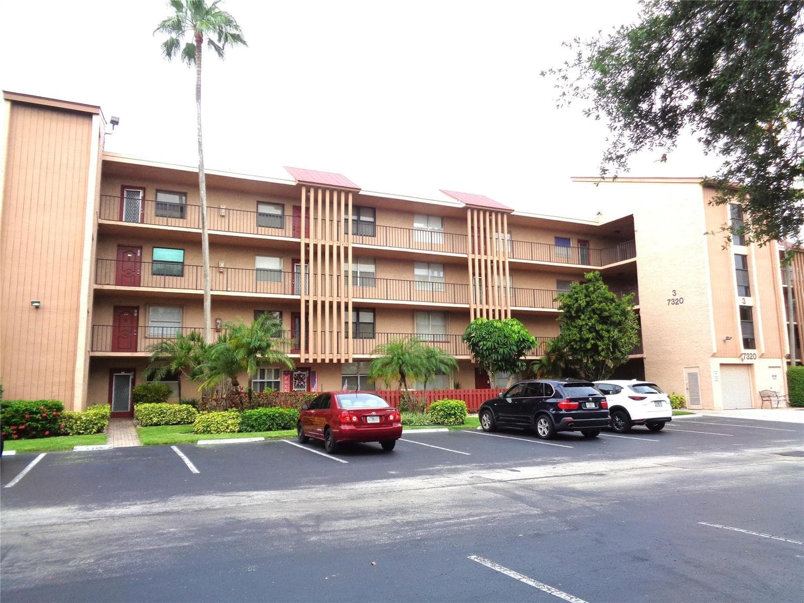 7320 Lake Circle Drive # 101, Margate, FL 33063 photo 2