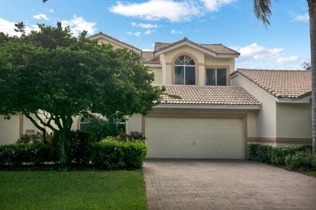 676 W Palm Aire Drive, Pompano Beach, FL 33069 photo 2