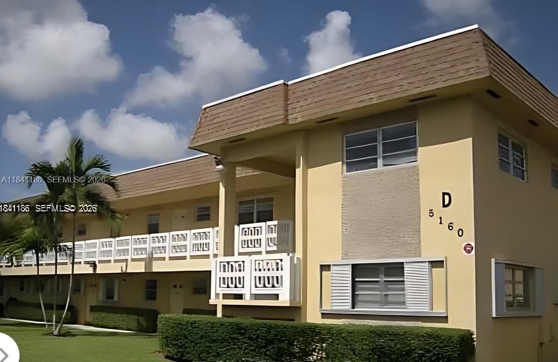 5160 SW 40th Ave # 26D, Dania Beach, FL 33314 photo 2