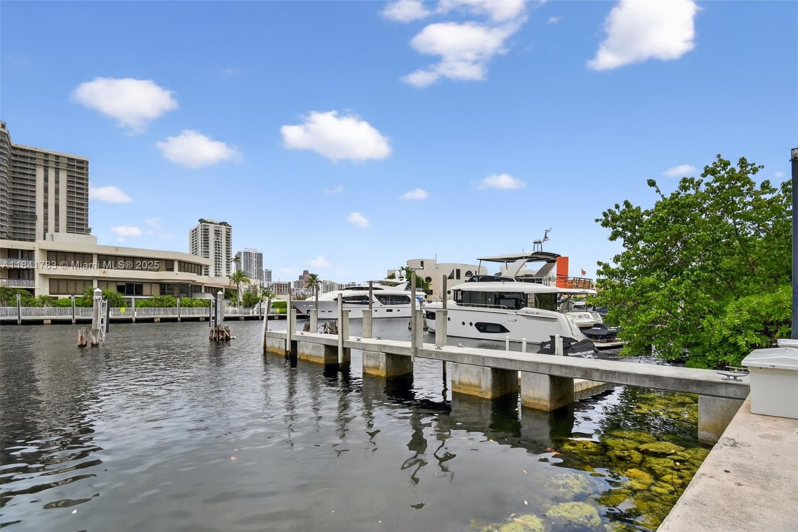 19925 NE 39th PL Boat Slip #17, Aventura, FL 33180 photo 2
