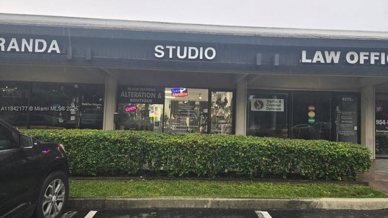 8275 W Broward Blvd, Plantation, FL 33324 photo 2