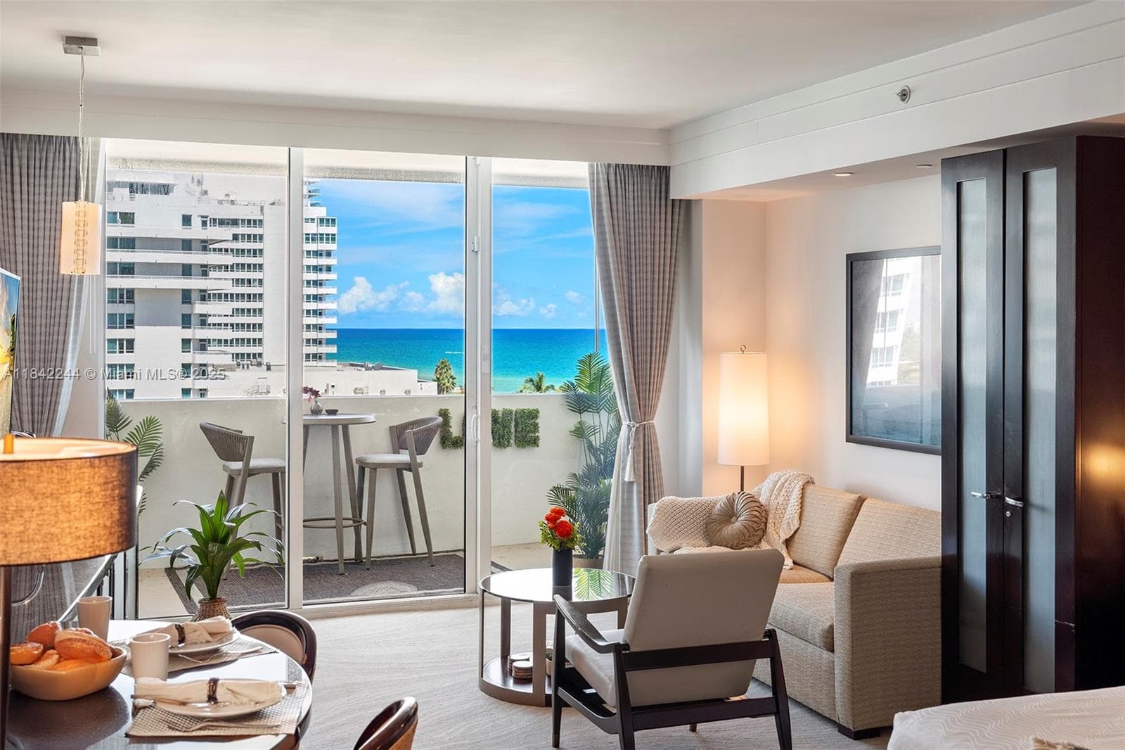 4391 Collins Ave # 802, Miami Beach, FL 33140