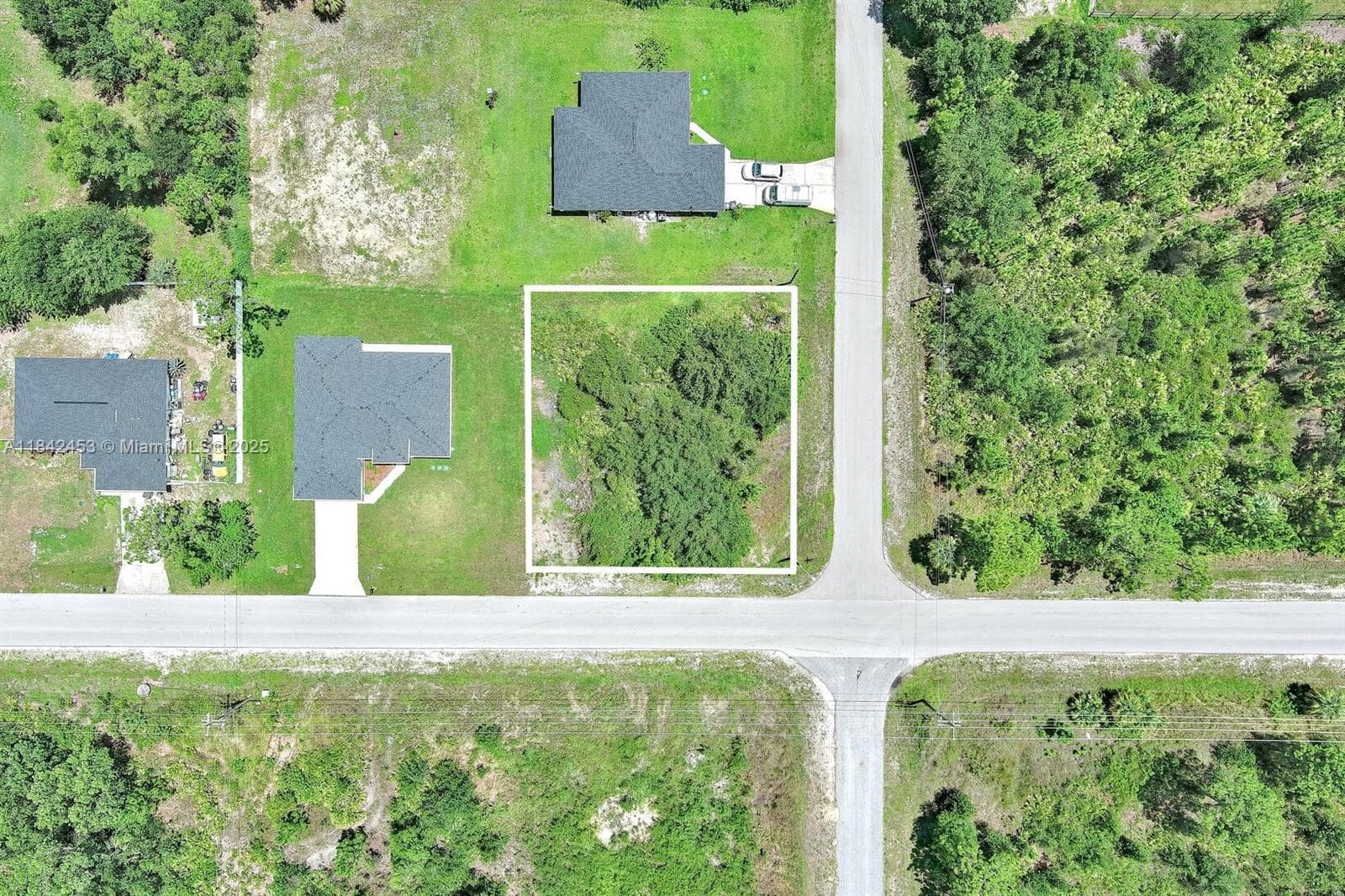 2500 E 10th St, Lehigh Acres, FL 33936 photo 2
