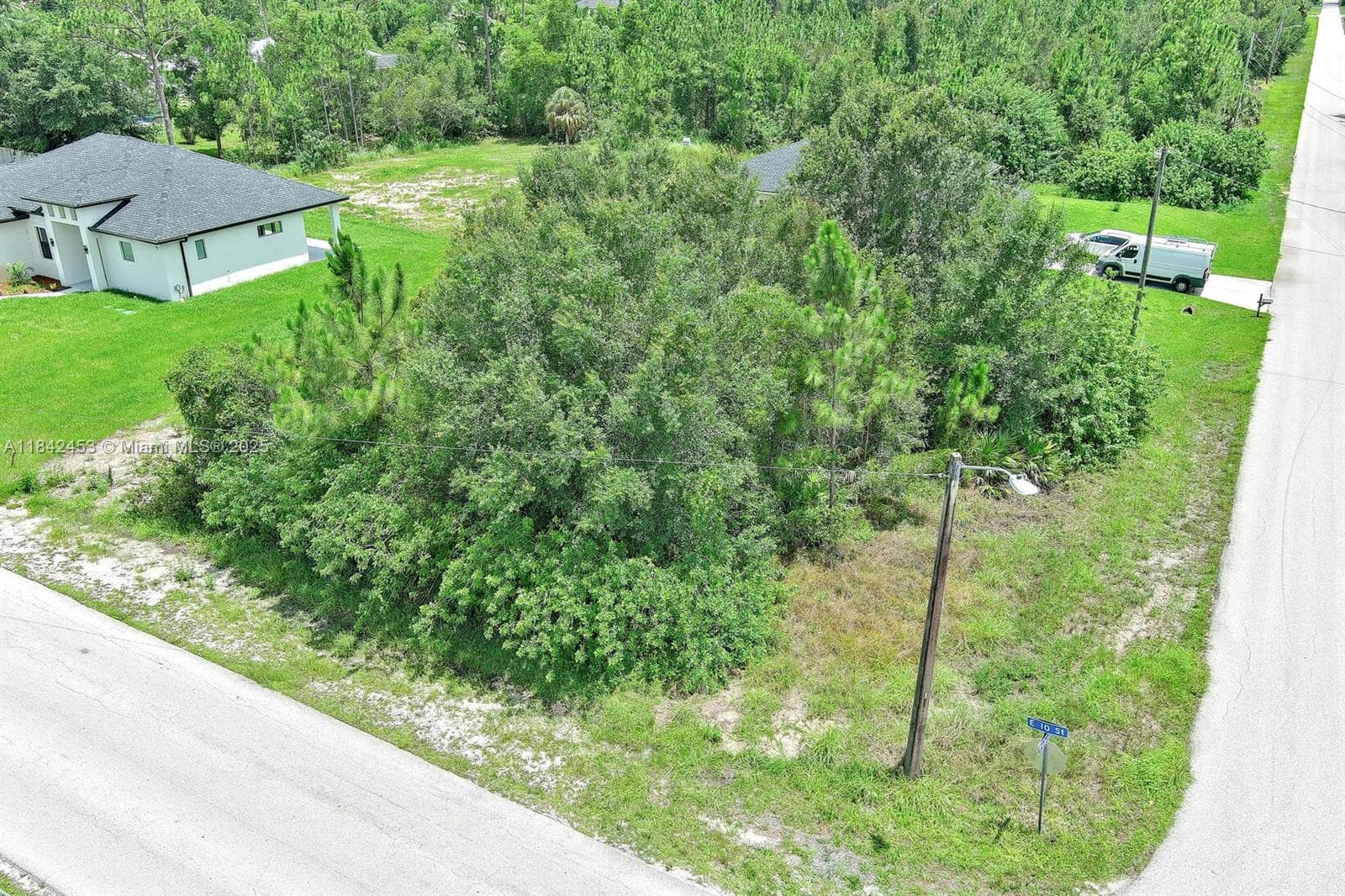 2500 E 10th St, Lehigh Acres, FL 33936 photo 3