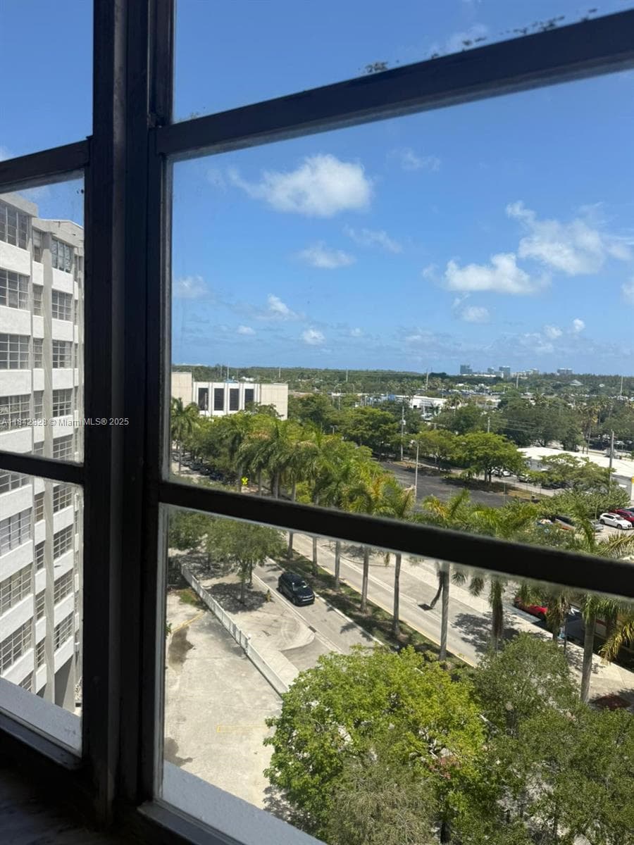 2025 NE 164th St # 818, North Miami Beach, FL 33162 photo 4