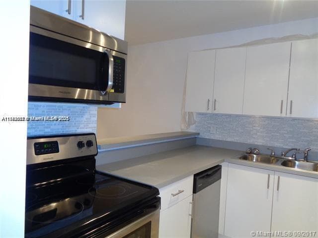 15205 NE 6th Ave # D212, Miami, FL 33162 photo 2