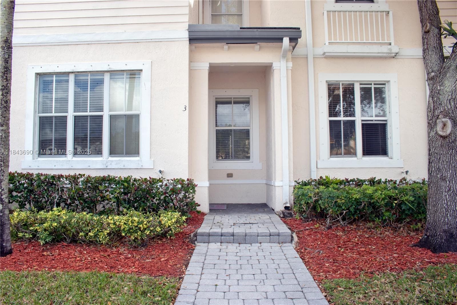 153 SE 28th Pl # 3, Homestead, FL 33033 photo 2