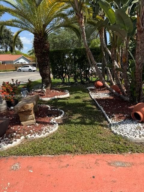 8453 NW 189 Street Rd, Hialeah, FL 33015 photo 2