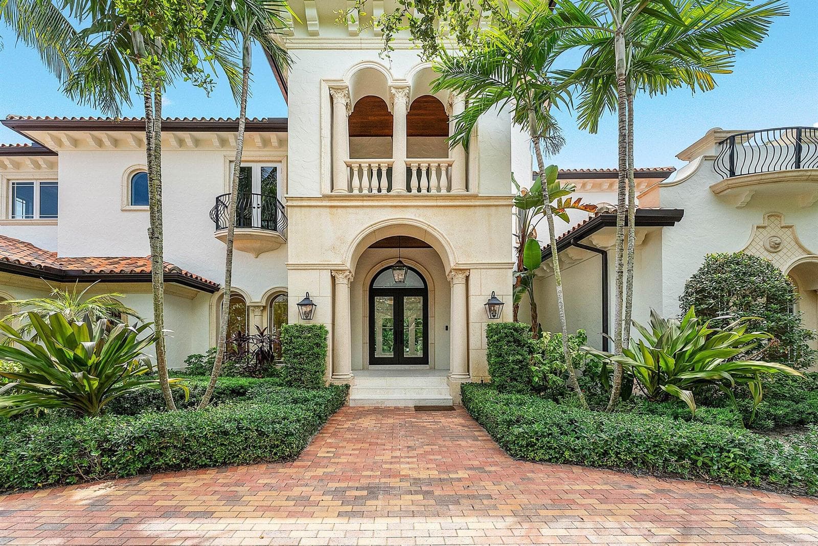 2002 NW 4th Avenue, Delray Beach, FL 33444 photo 2