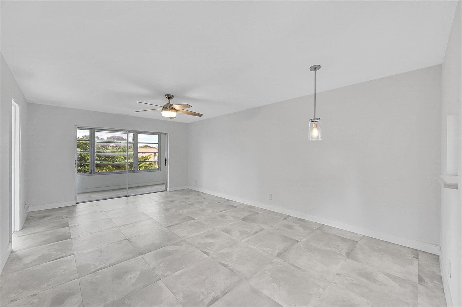 9761 Sunrise Lakes Boulevard # 301, Sunrise, FL 33322 photo 4
