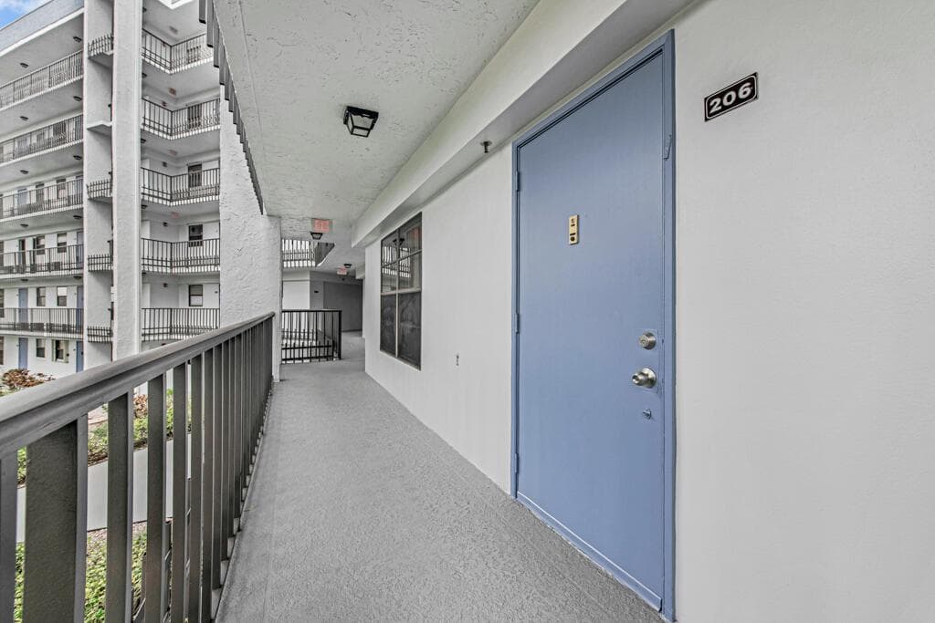 4640 Lucerne Lakes Boulevard # 206, Lake Worth, FL 33467 photo 2