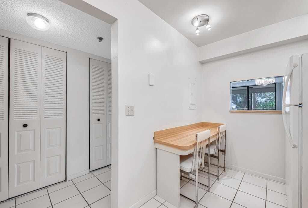 4640 Lucerne Lakes Boulevard # 206, Lake Worth, FL 33467 photo 5