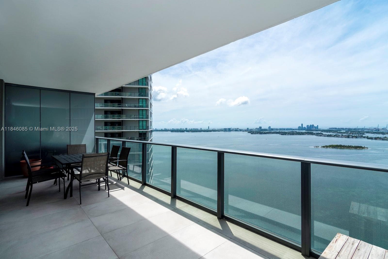 650 NE 32nd St # 4206, Miami, FL 33137 photo 2
