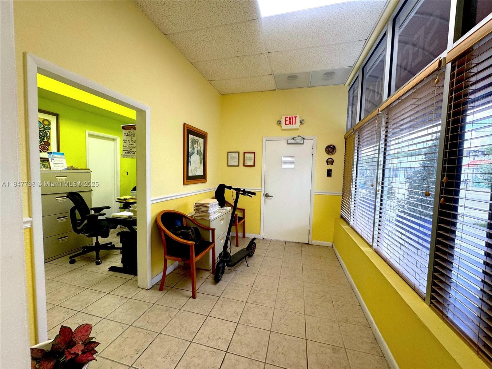 1058 SW 1st St, Miami, FL 33130 photo 4