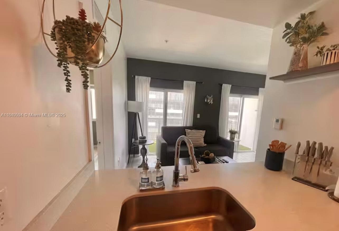 481 NE 29th St # 705, Miami, FL 33137 photo 3