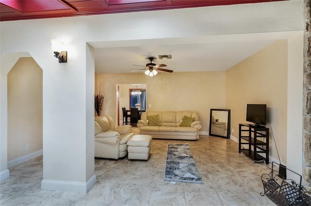 617 Lakeside Harbour, Boynton Beach, FL 33435 photo 2