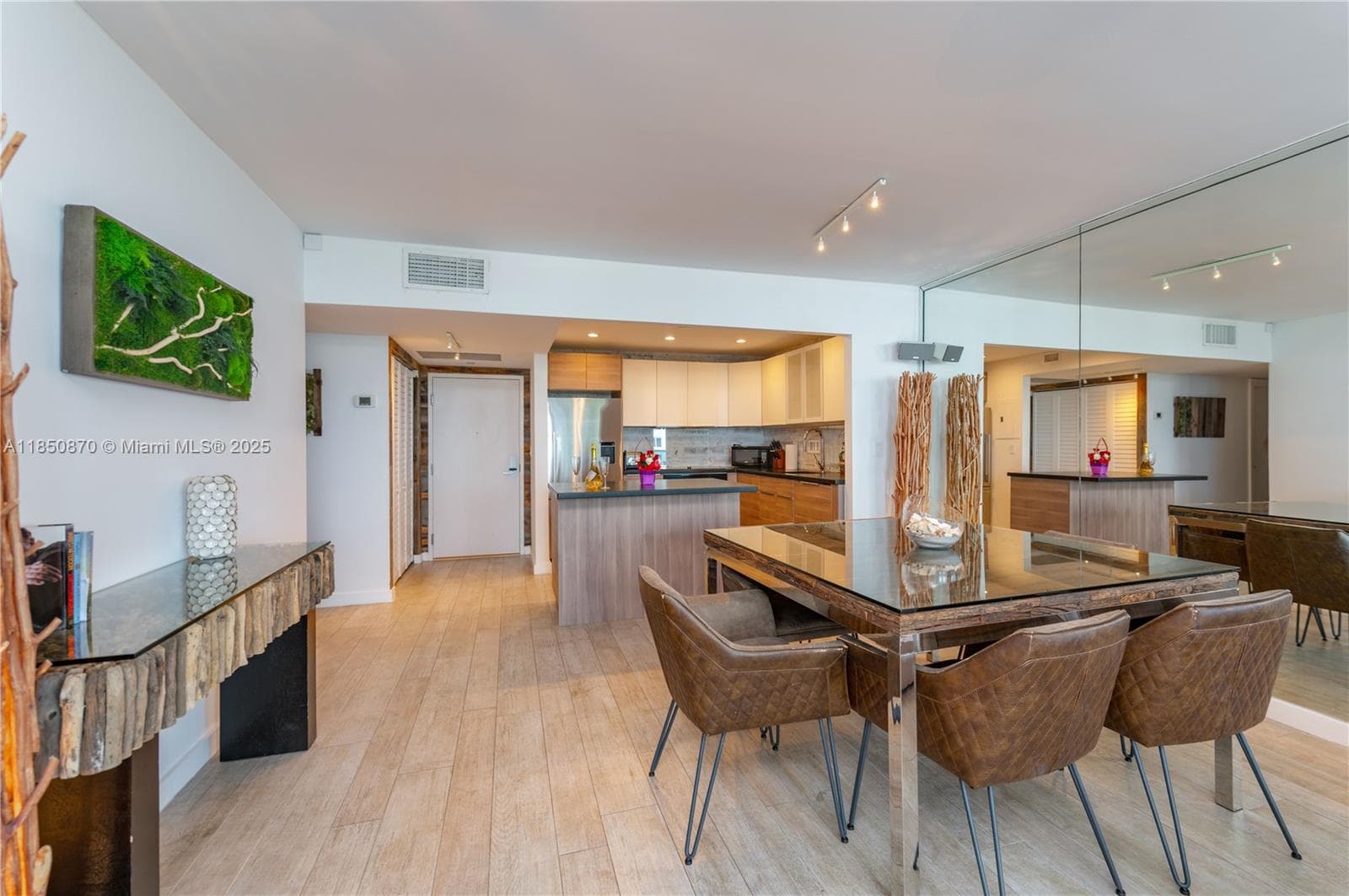2301 Collins Ave # 716, Miami Beach, FL 33139 photo 3