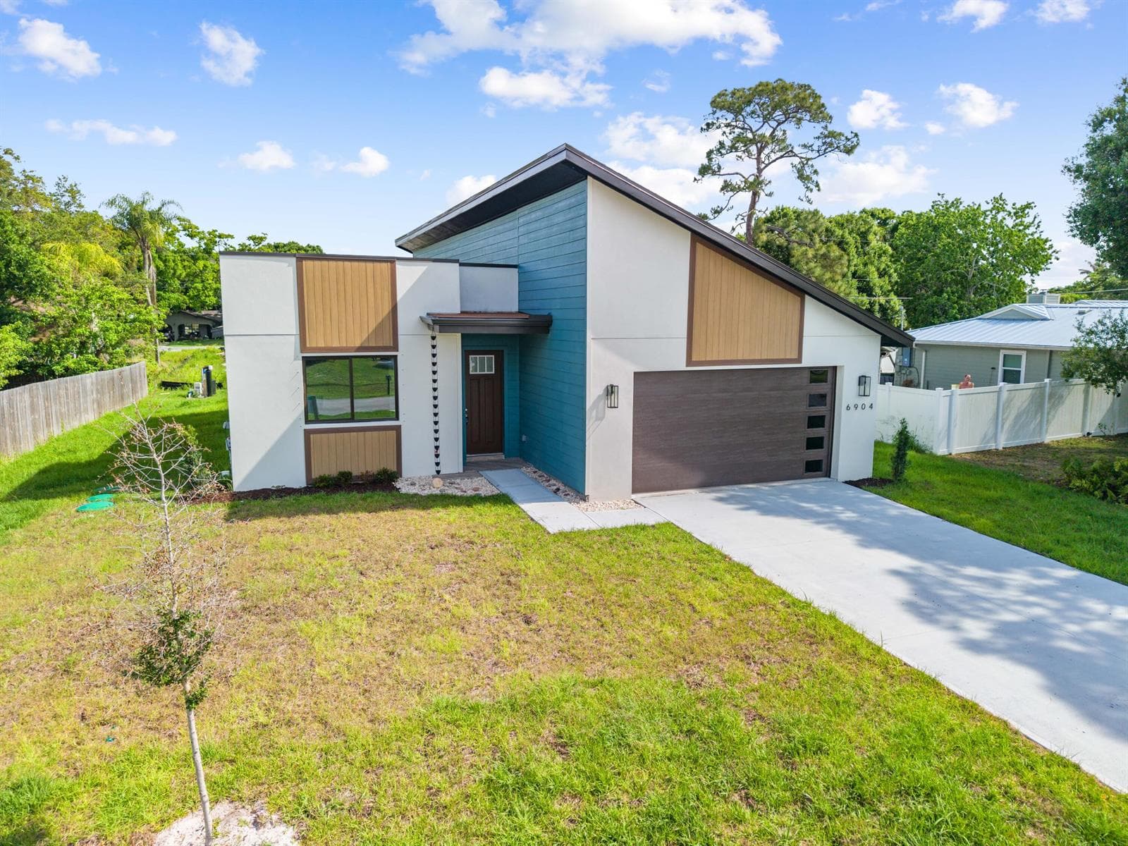 6904 Salerno Road, Fort Pierce, FL 34951 photo 2