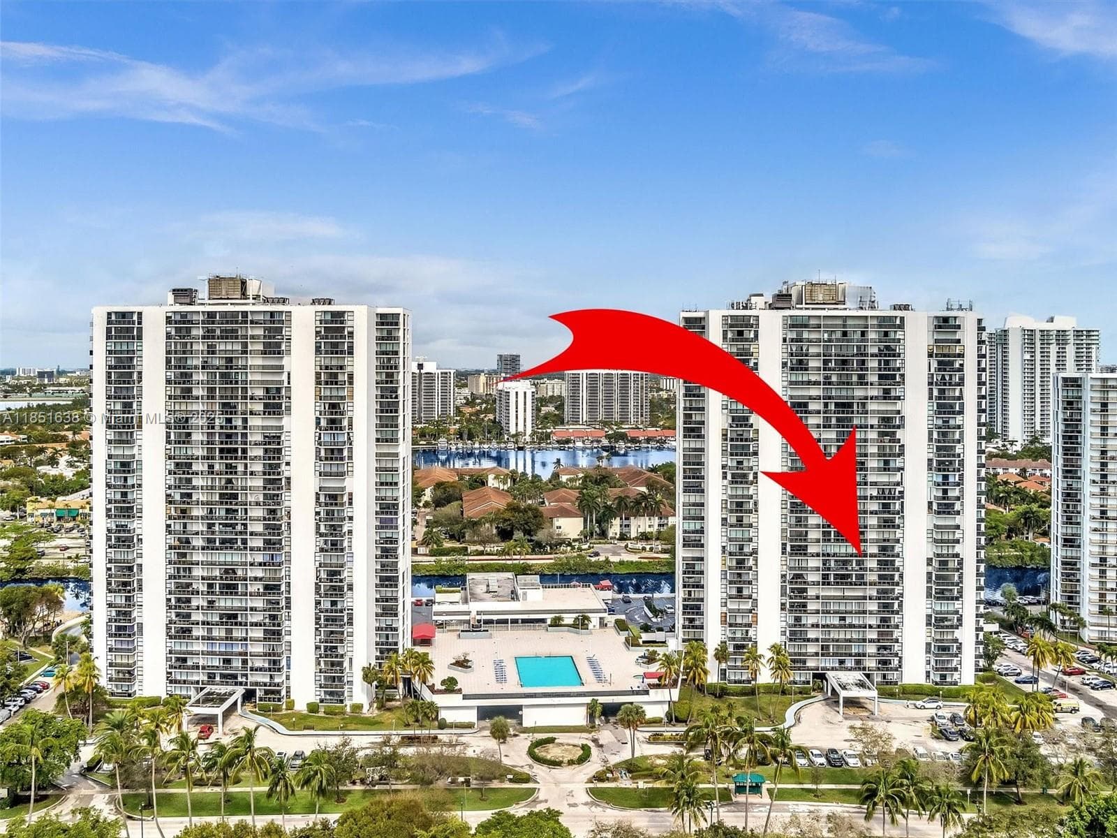 3675 N Country Club Dr # 707, Aventura, FL 33180