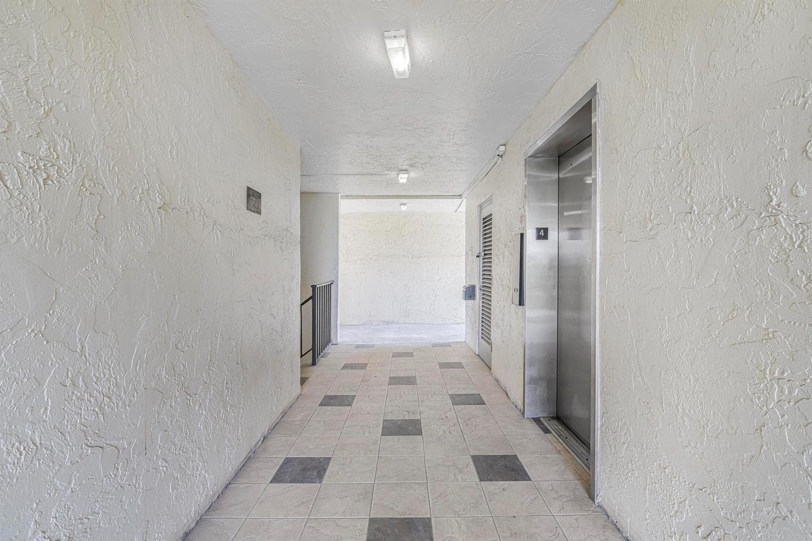 3000 NW 48th Terrace # 423, Lauderdale Lakes, FL 33313 photo 5