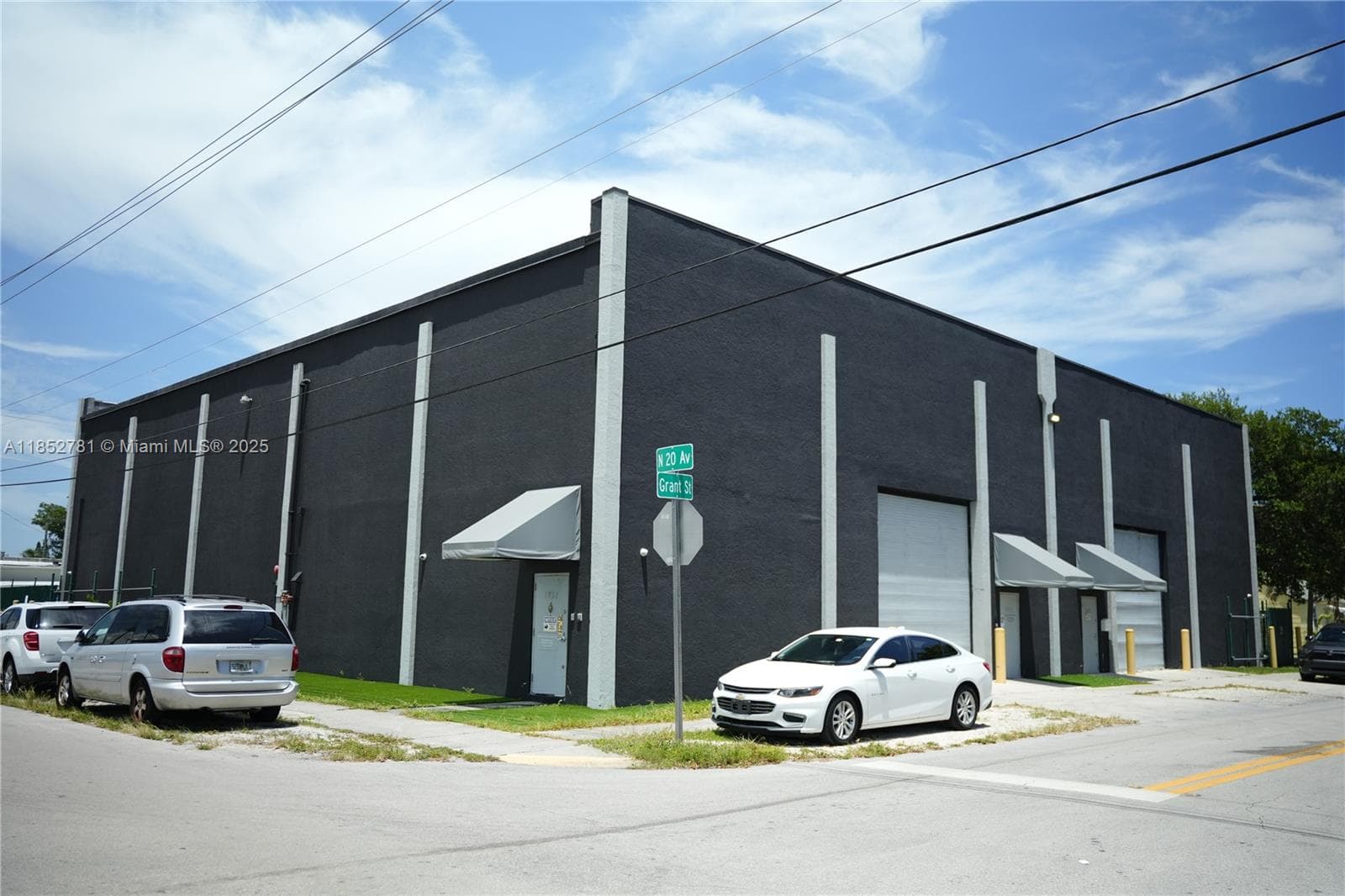 1951 Grant St, Hollywood, FL 33020