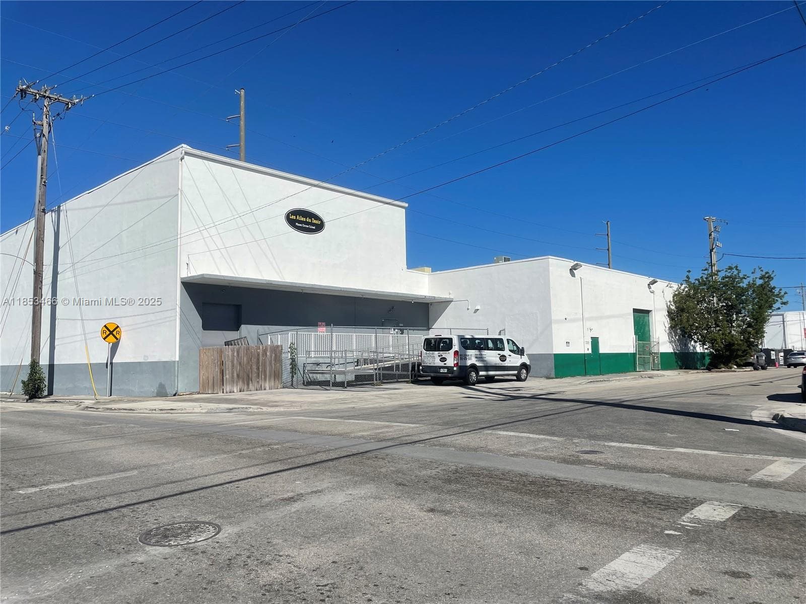 1395 NW 22nd St, Miami, FL 33142 photo 4